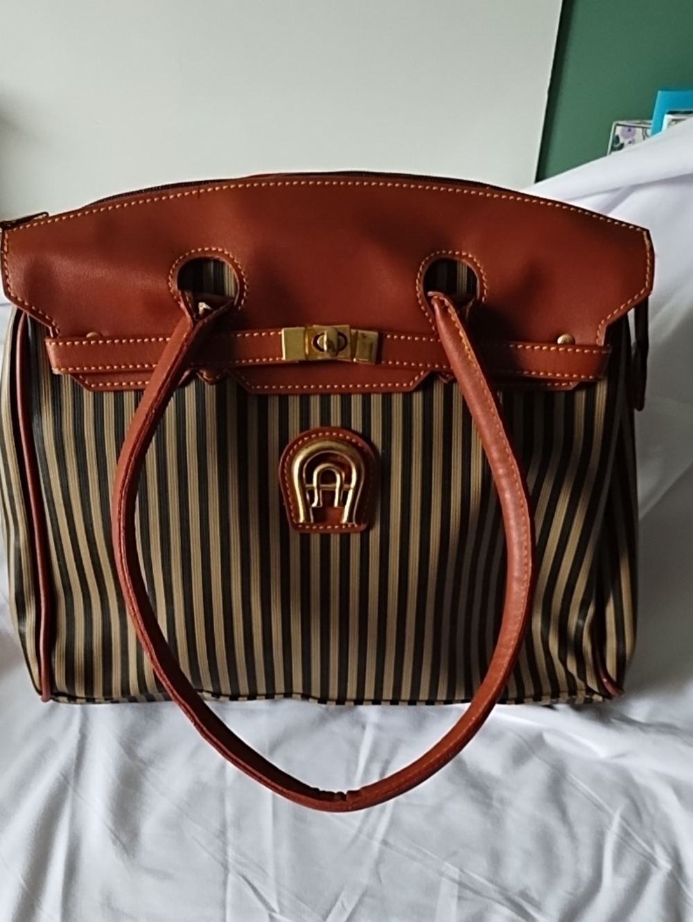 Classic Chessen Satchel